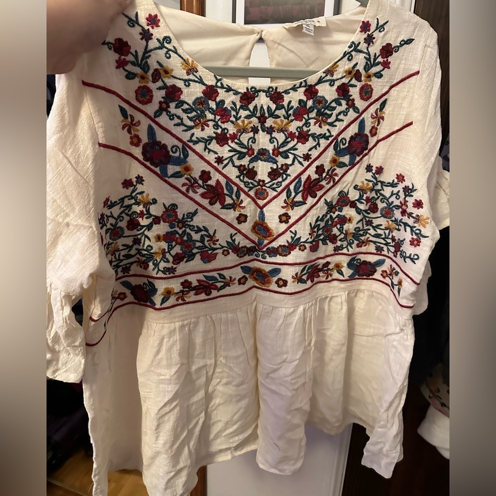 Embroidered top 1x